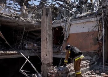 Zhduket një gazetar pas sulmit në Ukrainë