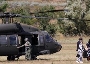 Osmani mbërrin në Sinj të Kroacisë me helikopter “Black Hawk”