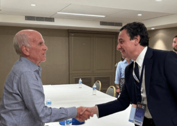 Kurti takon senatorin Welch, flasin për thellimin e marrëdhënieve mes dy vendeve në ekonomi e politikë