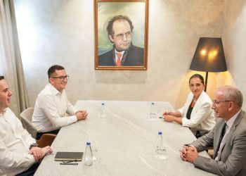 Abdixhiku e pret në takim lamtumirës shefin e Misionit të OSBE-së