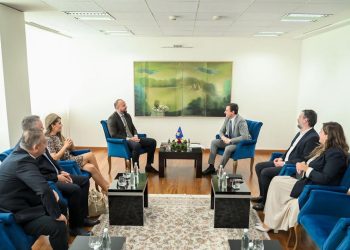 Kurti flet për anëtarësimin në NATO dhe BE me përfaqësues të partisë malazes DPS