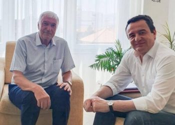 Kryeministri Kurti viziton artistin shkodran që kompozoi këngën ‘Xhamadani Vija-Vija’