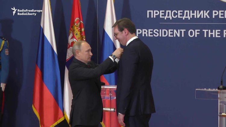 Stojkoviq: Nuk ka hyrje në BE për sa kohë që Vuçiq mban urdhrin e Putinit
