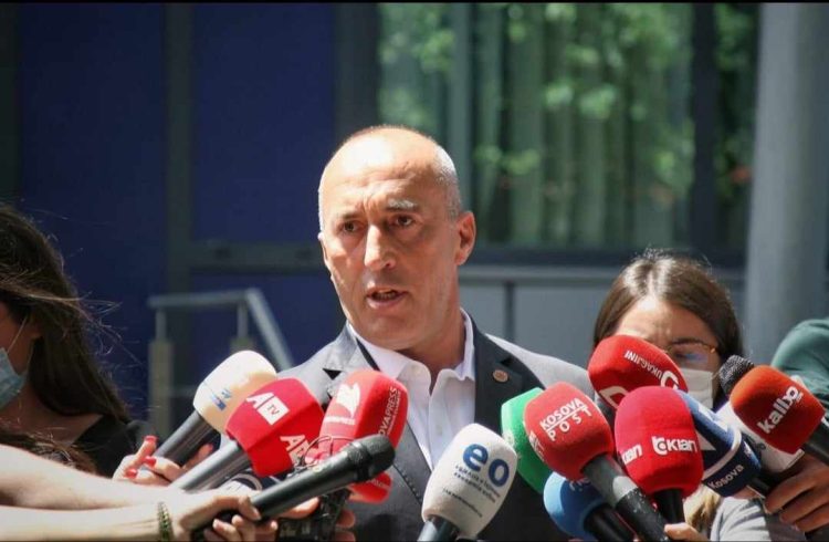 Haradinaj premton pagë mesatare 1 mijë euro dhe kritikon Qeverinë Kurti për mos rritje pagash