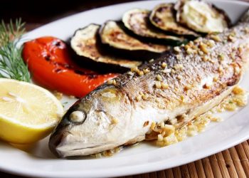 A helmohesh nëse ha peshk me djathë? Disa fakte që zbulojnë të vërtetën