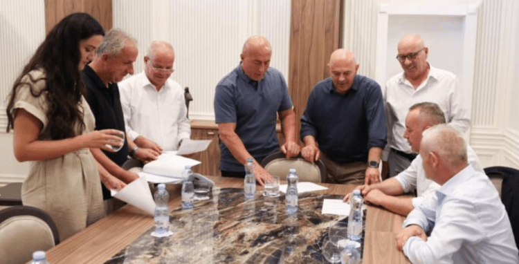 Takon kryetarët e komunave që udhëhiqen nga AAK, Haradinaj: Gjatë qeverisjes së tyre, ka ndërruar pamja e qyteteve