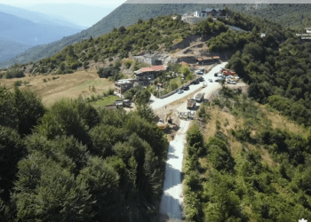 Kryeministri Kurti publikon pamje nga punimet e rrugës Prizren-Tetovë: Po lidhim dy qytete historike