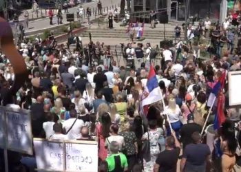 Mblidhen serbët te Ura e Ibrit, ja çka kërkojnë nga KFOR-i