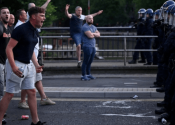 Protestat e dhu*nshme në Britani, 378 arrestime pas një jave trazirash të ekstremit të djathtë