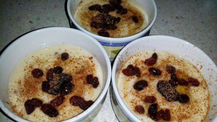 Sultjash me fruta të thata dhe mjaltë, shije fantastike