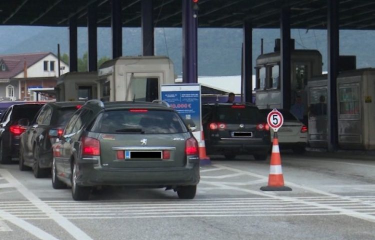 Fluks i lartë udhëtarësh në Morinë, destinacioni kryesor mbetet bregdeti