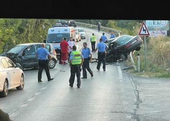 Pamje nga aksidenti fatal në rrugën Prizren-Suharekë