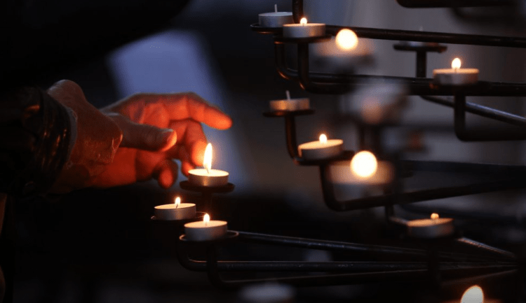 ANALIZË-Evropa përjeton rritje të antisemitizmit dhe fanatizmit antimysliman