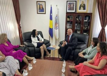 Presidentja Osmani në Viti, pritet nga kryetari Haliti