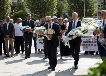Homazhe për të zhdukurit, Hovenier: Të kapërcehen mosmarrëveshjet, të zgjidhen rastet e personave të zhdukur