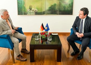 Kurti pret ambasadorin e Gjermanisë, flasin për zhvillimet dhe temat aktuale në Kosovë