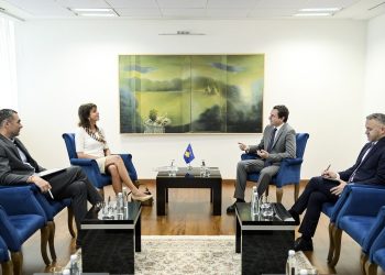 Kryeministri Kurti takoi koordinatoren e UNKT-së, flasin për projekte të përbashkëta