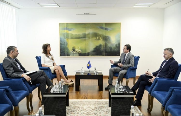 Kryeministri Kurti takoi koordinatoren e UNKT-së, flasin për projekte të përbashkëta