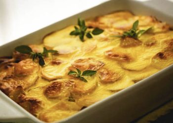 Musaka me patate të ziera, shije e mrekullueshme