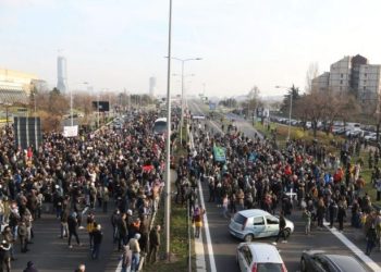 SHBA-ja mohon se ka nxitur protestat në Serbi