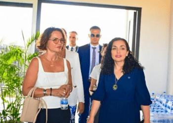 ‘Pas çdo gruaje të fortë është një grua më e fortë’ ,nëna e Rita Orës krah presidentes Osmani