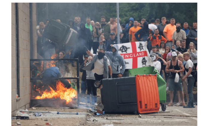 Trazirat në Britani, çfarë po e shkakton rritjen e dhunës së ekstremit të djathtë në Mbretërinë e Bashkuar?