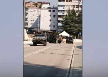 Vazhdojnë punimet edhe sot, ura e Ibrit blindohet nga veturat e KFOR-it e EULEX-it (Video)