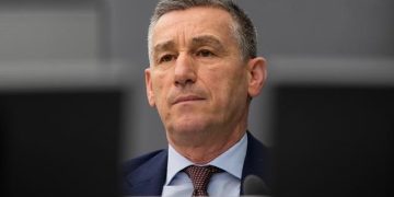 Ekipit të mbrojtjes së Kadri Veselit i shtohet edhe një avokat