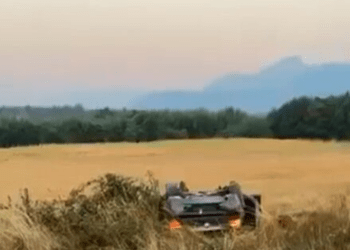 ‘Ngasësi humbi kontrollin mbi automjetin’, Policia jep detaje për vetaksidentin në Gjakovë