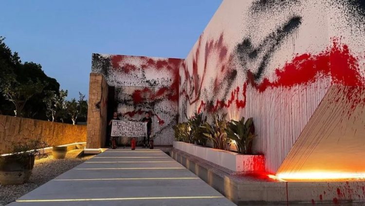 Vila e Messit në Ibiza sulmohet nga aktivistët e klimës