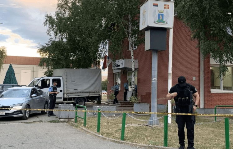 Objektet e strukturave paralele në Mitrovicë të Veriut i jepen për shfrytëzim Ministrisë së Brendshme
