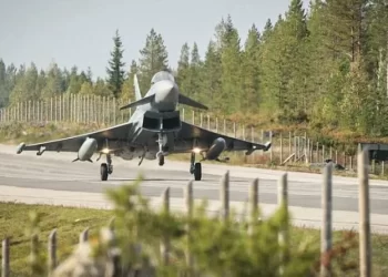 Avionët gjermanë ulen për herë të parë në rrugë pranë kufirit të Rusisë