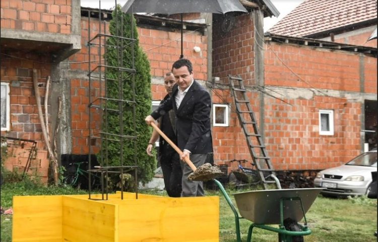 Vihet gurthemeli i objektit të ARC-së dhe nënstacionit policor në Leshak