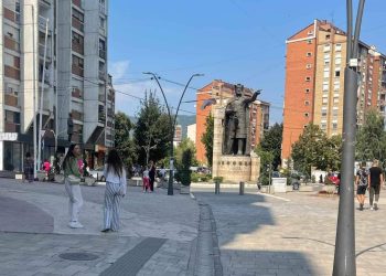Mediat e kontrolluara nga pushteti në Serbi me lajme nxitëse dhe propagandë për situatën në veri të Kosovës