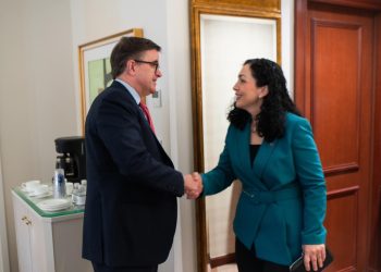 Presidentja Osmani takon në New York, ndihmës-sekretarin amerikan, Jim O’Brien