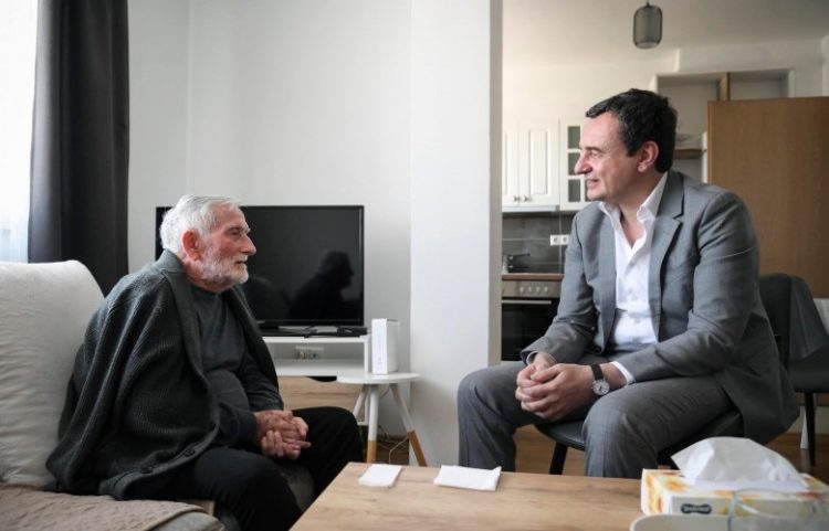 Kurti takon shokun e idealit, veprimtarin Zeqir Gërvalla