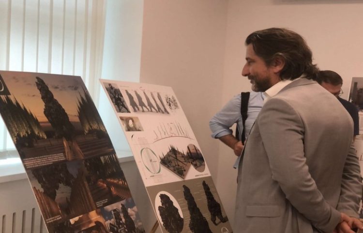 Projektet për sheshin monumental Adem Jashari nxirren para publikut
