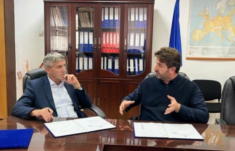 Institutit i K*rimeve të Lu*ftës dhe ASK nënshkruan memorandum bashkëpunimi