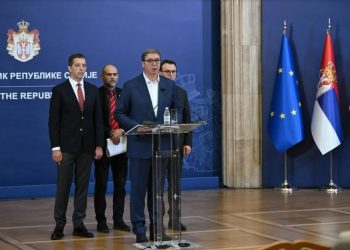 Pas takimit me Lajçakun dhe Hill, Vuçiq paralajmëroi kërkesat e Serbisë