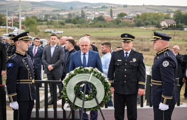 Sveçla: Serbia duhet t`i dorëzojë terroristët e sulmit në Banjë