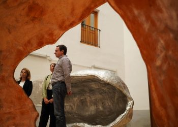 Kurti viziton pavijonin e Kosovës në Bienalen e Venedikut