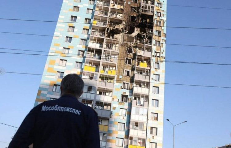 Mbi 140 dronë ukrainas sulmojnë rajone të shumta ruse, përfshirë Moskën