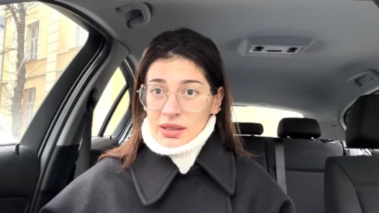 Klara Sanduloviq ndalet për tri orë në kufirin Serbi-Kroaci, thotë se kjo u bë me urdhër të Shërbimit Sekret serb