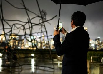 Kurti: Halilaj shqiptari i parë që hap ekspozitë në MET, ambasador kulturor i historisë dhe vendit