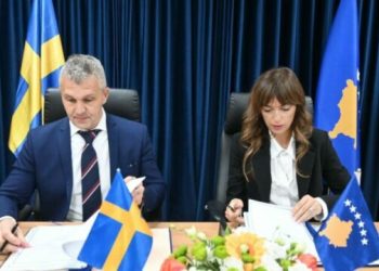 Kosova nënshkruan tri marrëveshje të rëndësishme me Suedinë për ekstradim dhe ndihmë juridike