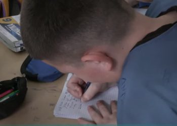 S’i mori paratë për libra e i papunë, prindi nga Fushë-Kosova i ndalon fëmijët nga shkolla