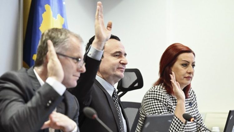 Mbahet mbledhja e Qeverisë, në rend dite 14 pika