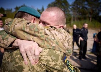 Në shkëmbim të robërve të luftës, Rusia liron mbi 100 ukrainas