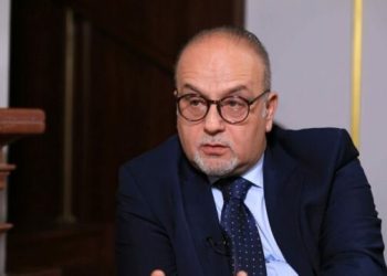 Profesori serb: Vuçiq po e pret një moment të favorshëm për një sulm të a*rmatosur në Kosovë