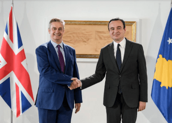Kryeministri takohet me ambasadorin britanik, zhvillimet në vend dhe planet e bashkëpunimit temë diskutimi